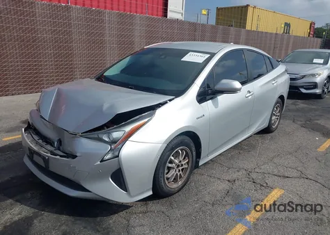 2017 Toyota Prius Three z USA, uszkodzony, nr VIN JTDKARFU6H3050769